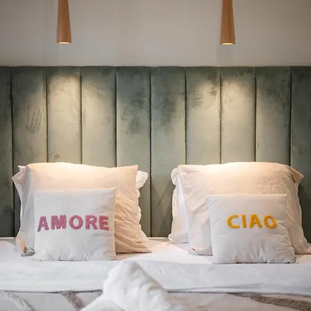 Vera Old Town אנטיב